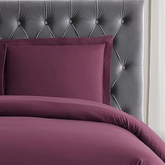 Truly Soft Everyday Duvet Cover Set, Red NWT - Picture 4 of 4